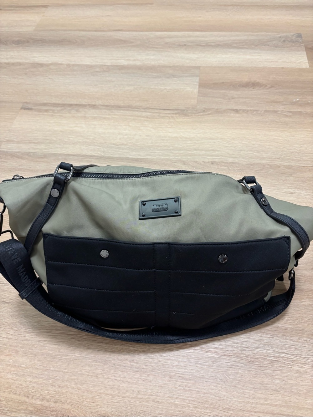 Steve Madden Olive & Black Messenger Crossbody Bag Travel Laptop Case Unisex